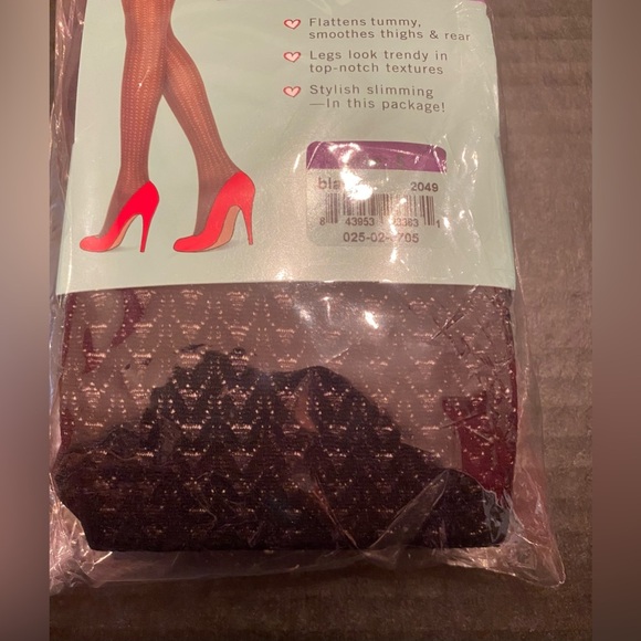 Assets by Sara Blakely 2 Pair Textured Wishbone Shaping Tights Black Size 5 - Picture 2 of 6